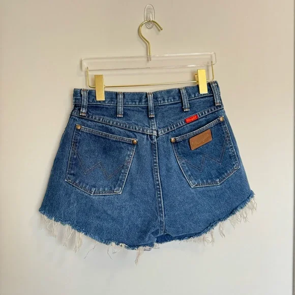 Vintage Wrangler High Rise Cut Off Shorts - Picture 4 of 10